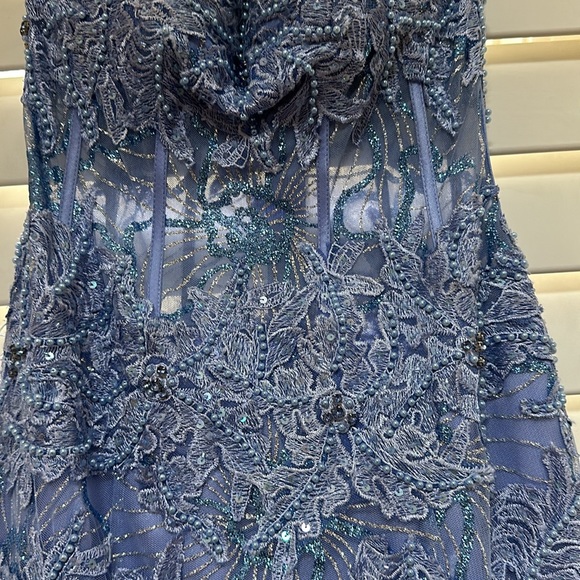 Prom dress - Picture 4 of 11